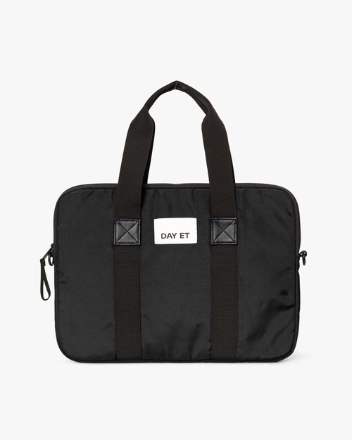 Day Gweneth RE-S Comp13