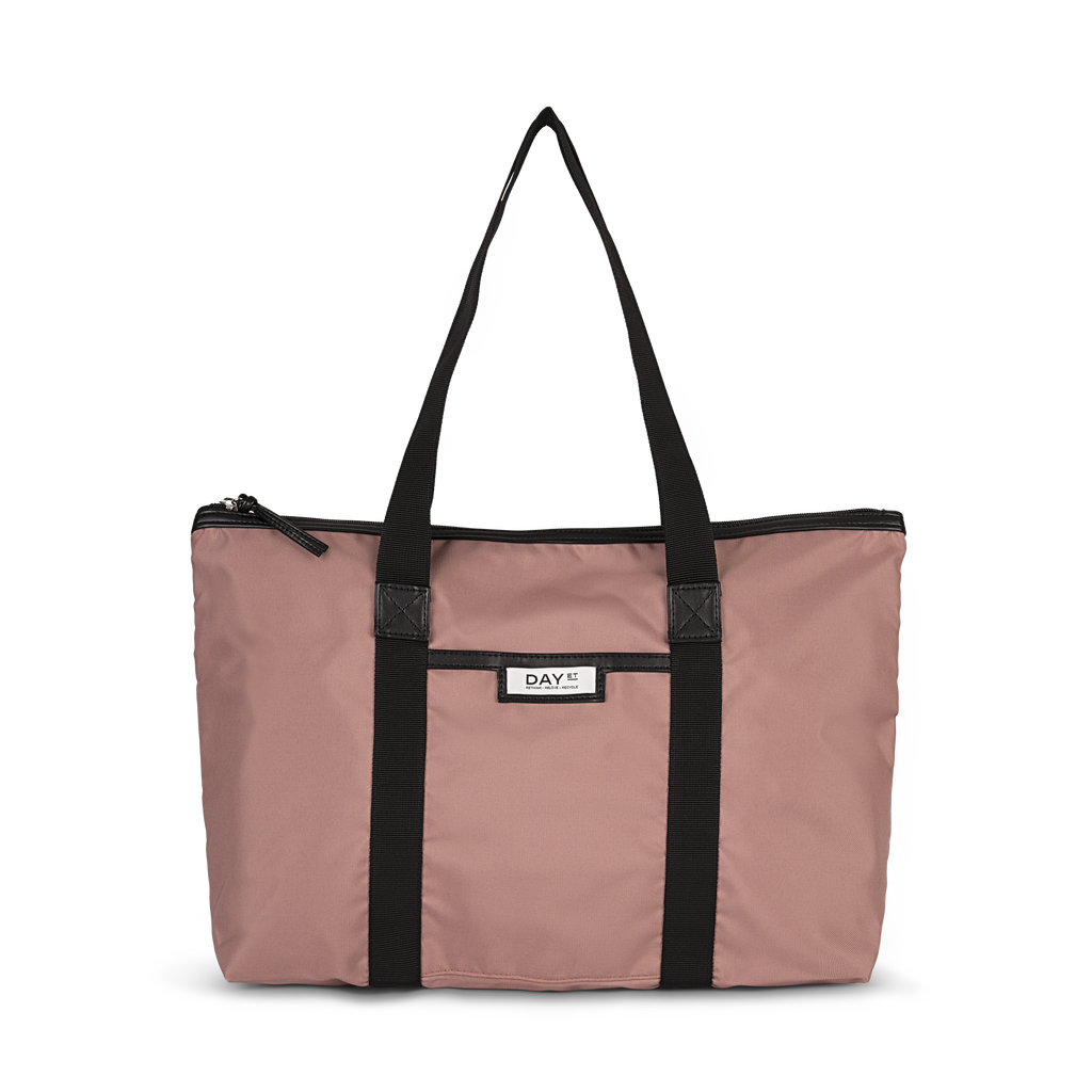 Day Gweneth RE-S Work – DAY-ET COM - Main Image