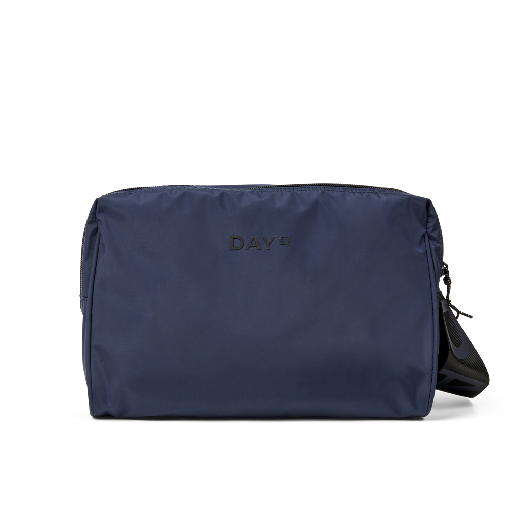 Day GW RE-Unigraph Washbag B