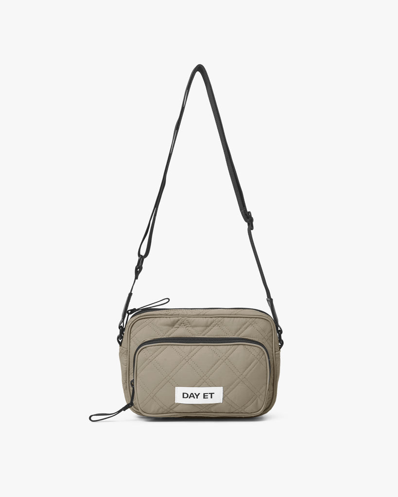 Day RE-Q Fenced SB S