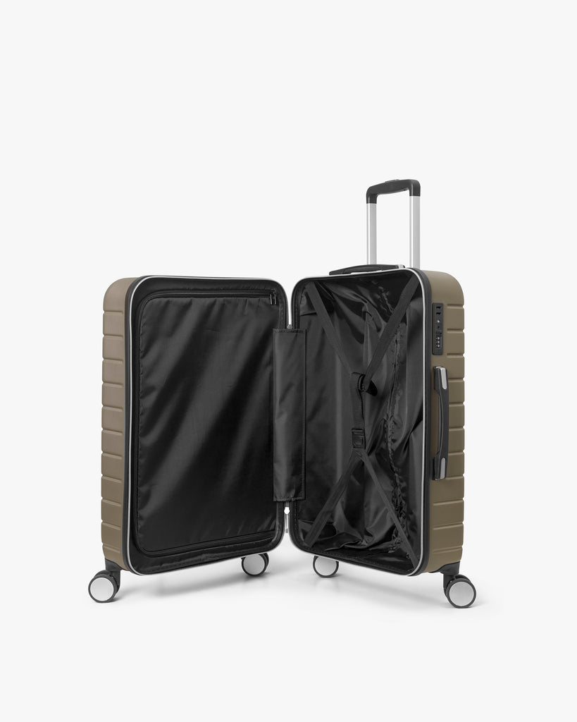 Day CPT 24" Suitcase Lux